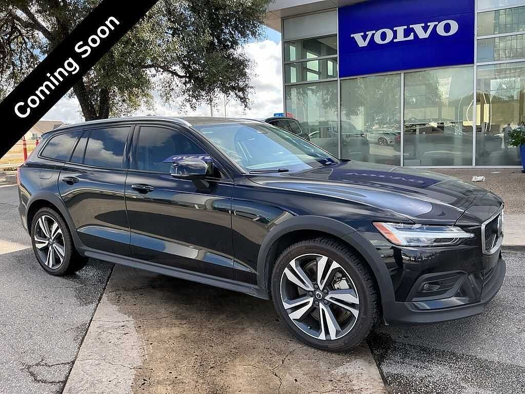 2024 VOLVO V60CC