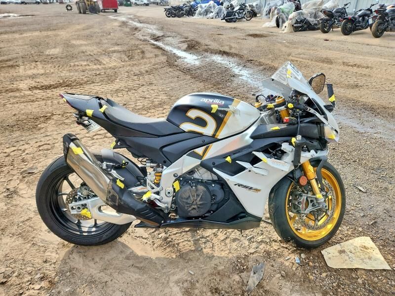 2024 APRILIA RS