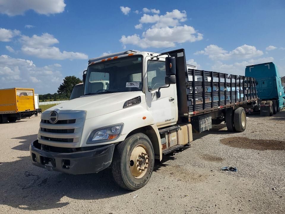 2017 HINO Conventional Type Truck