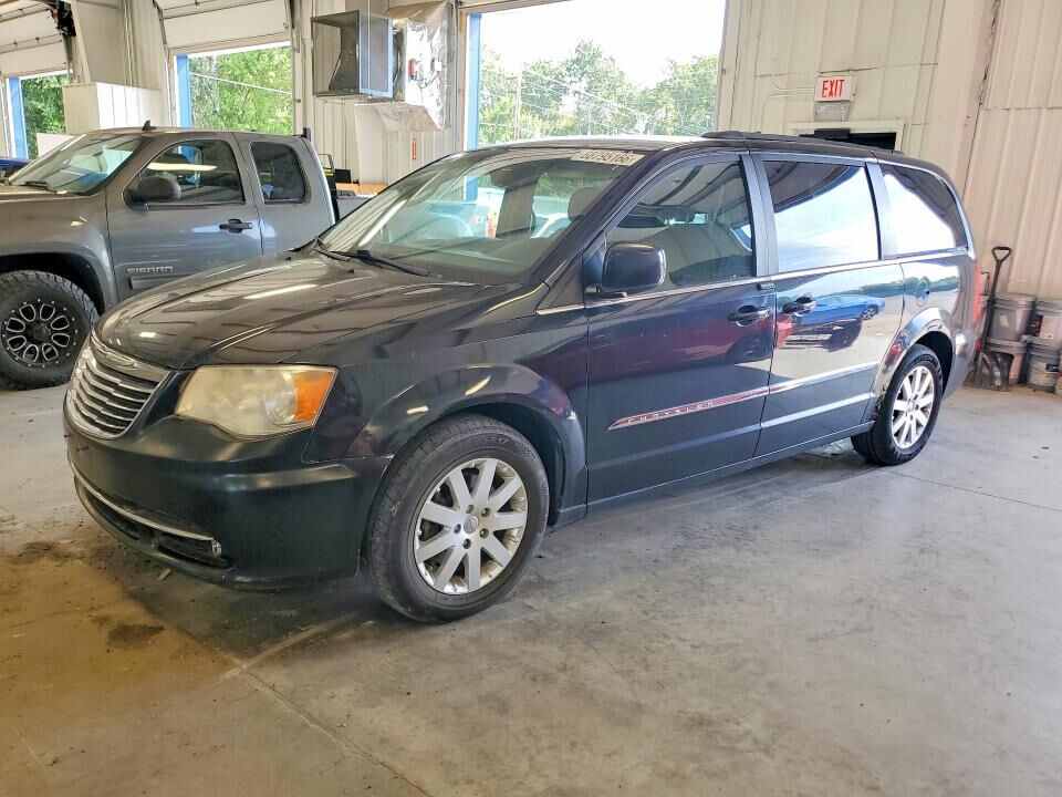2013 CHRYSLER Town and Country