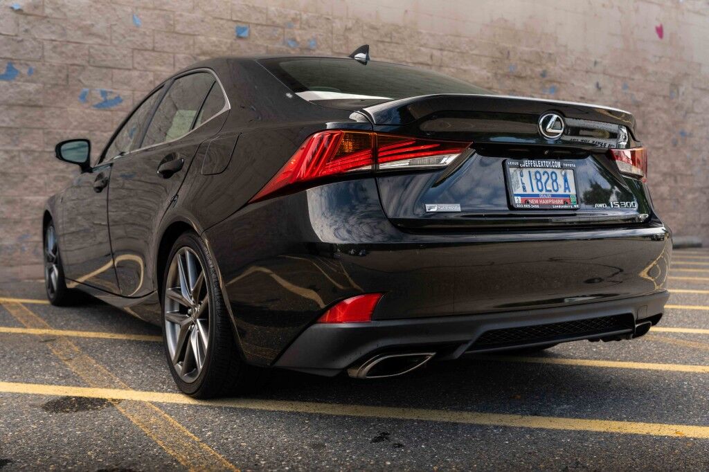 2017 LEXUS IS