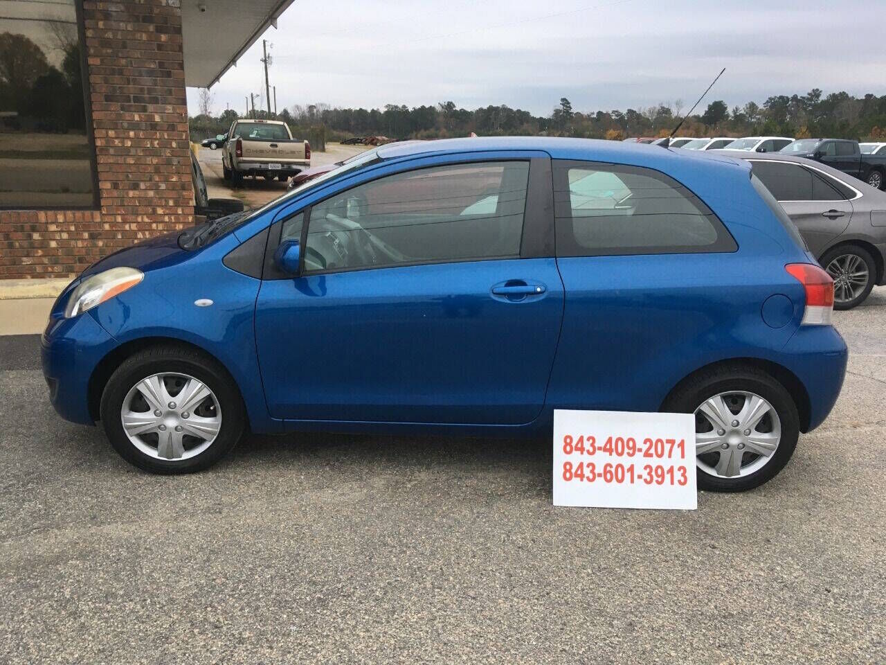 2011 TOYOTA Yaris
