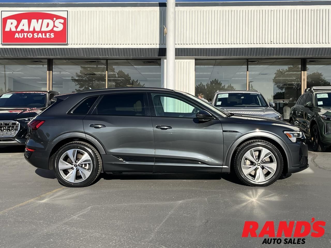 2024 AUDI Q8