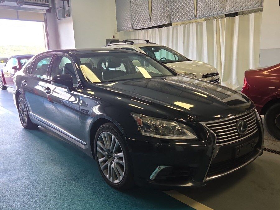 2013 LEXUS LS