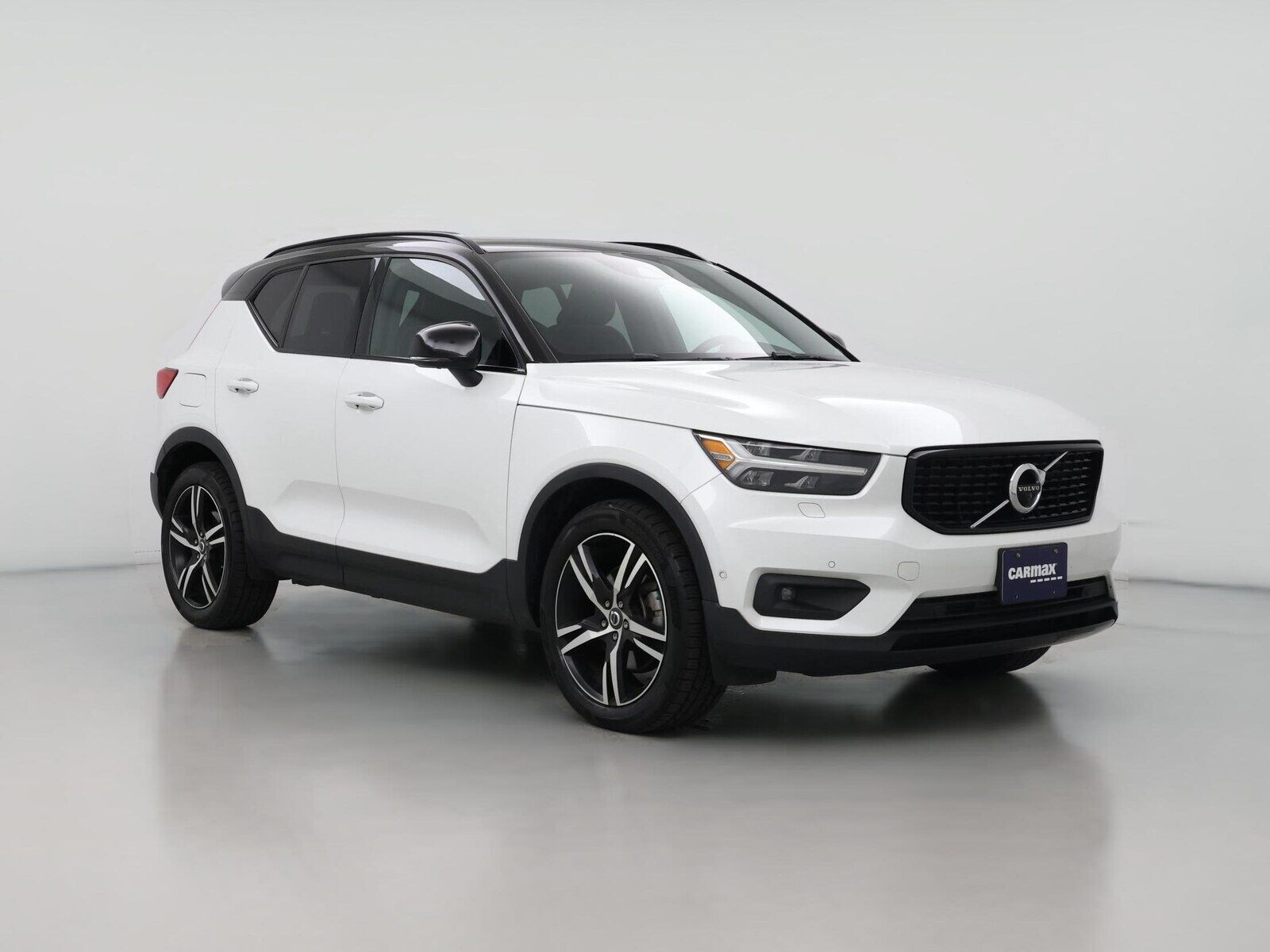 2021 VOLVO XC40