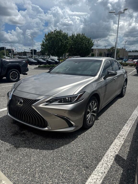 2019 LEXUS ES