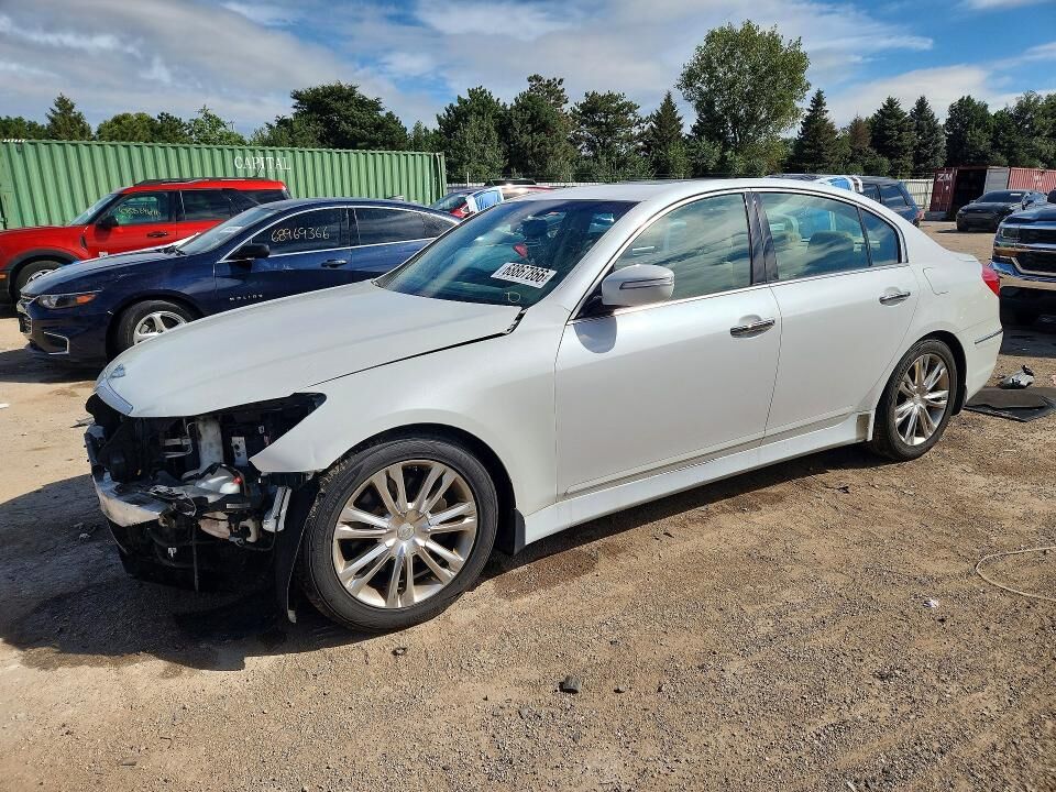 2013 HYUNDAI Genesis