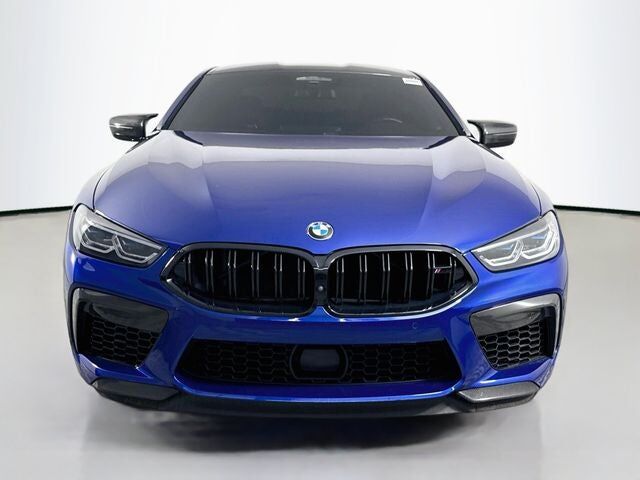 2023 BMW M8