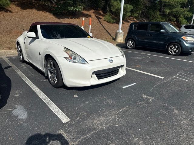 2011 NISSAN 370Z