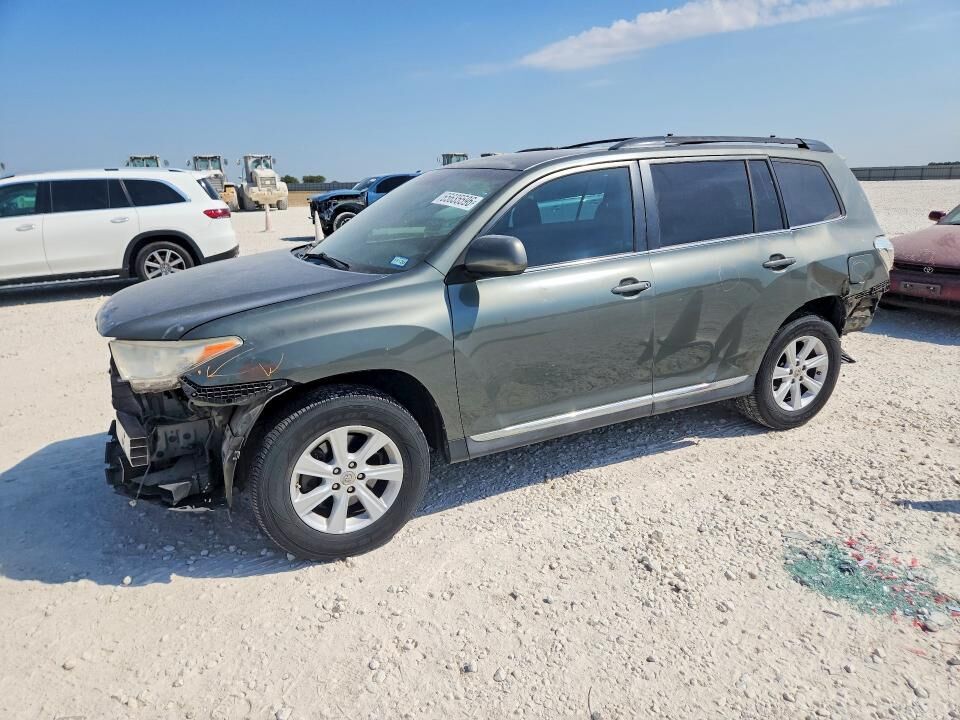2013 TOYOTA Highlander