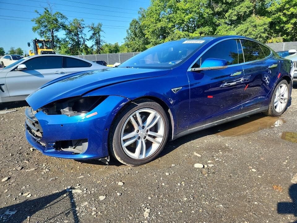 2016 TESLA Model S