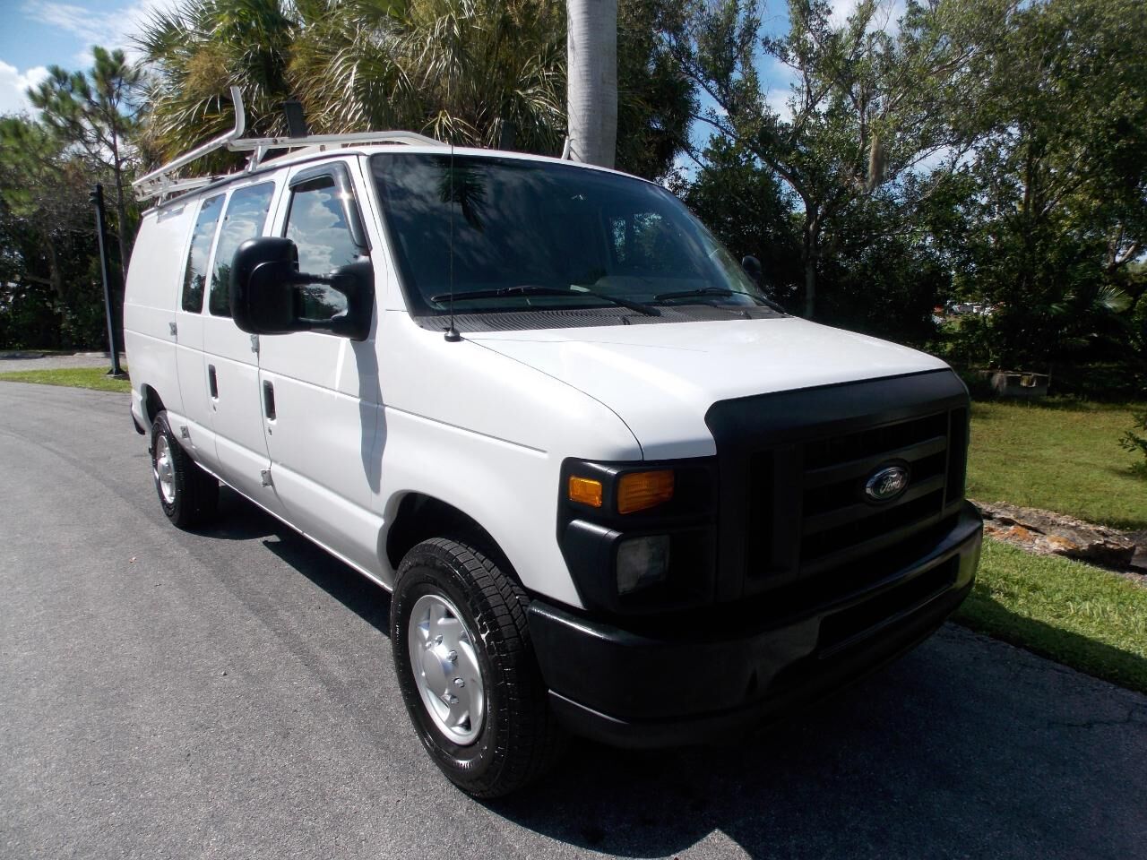 2011 FORD E-250
