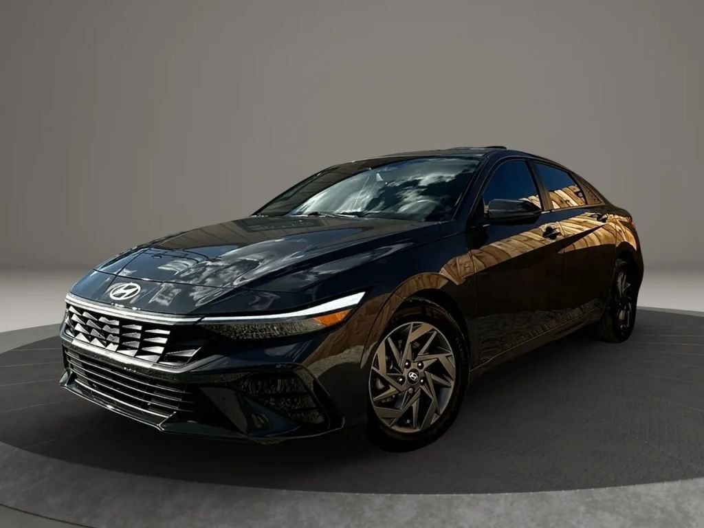 2024 HYUNDAI Elantra