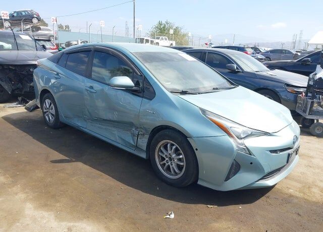 2017 TOYOTA PRIUS