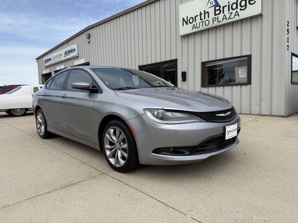 2017 CHRYSLER 200