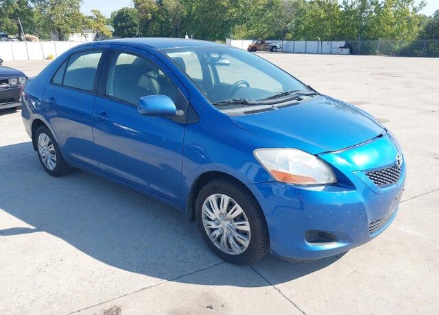 2009 TOYOTA Yaris