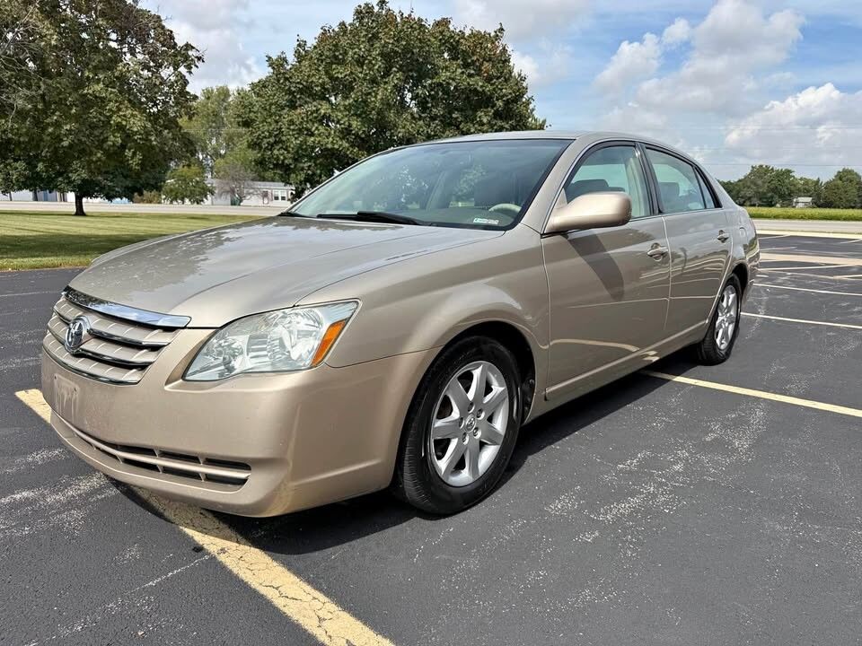 2005 TOYOTA Avalon