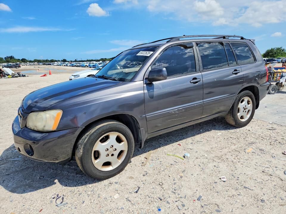 2004 TOYOTA Highlander