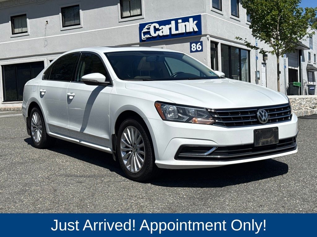 2016 VOLKSWAGEN Passat