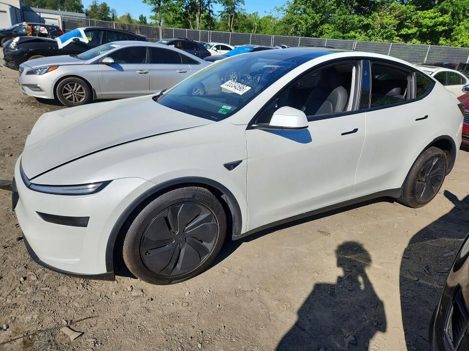 2026 TESLA Model Y