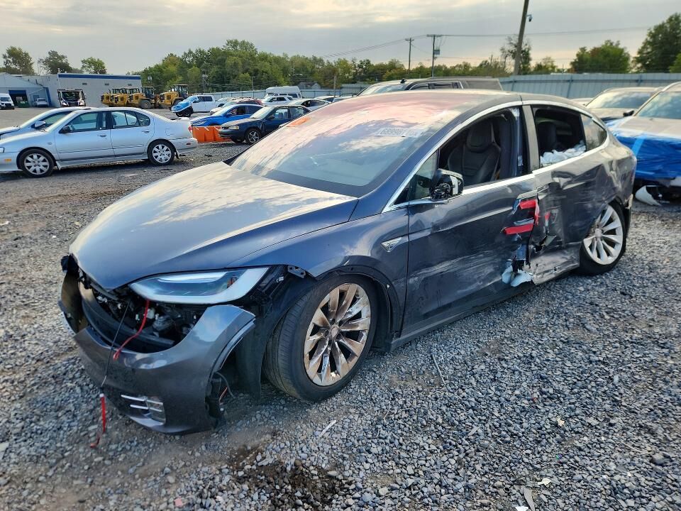 2016 TESLA Model X