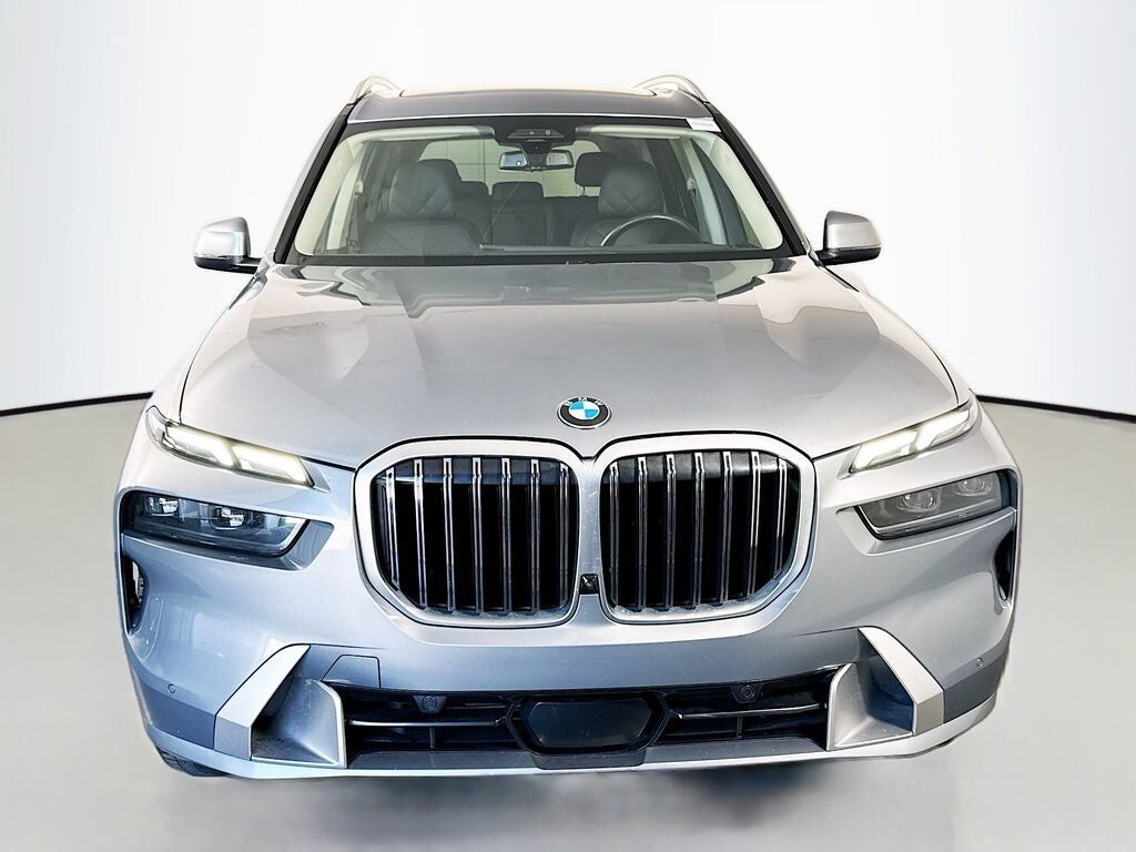 2023 BMW X7