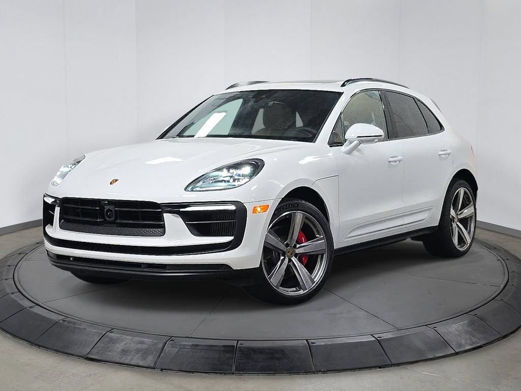 2025 PORSCHE Macan