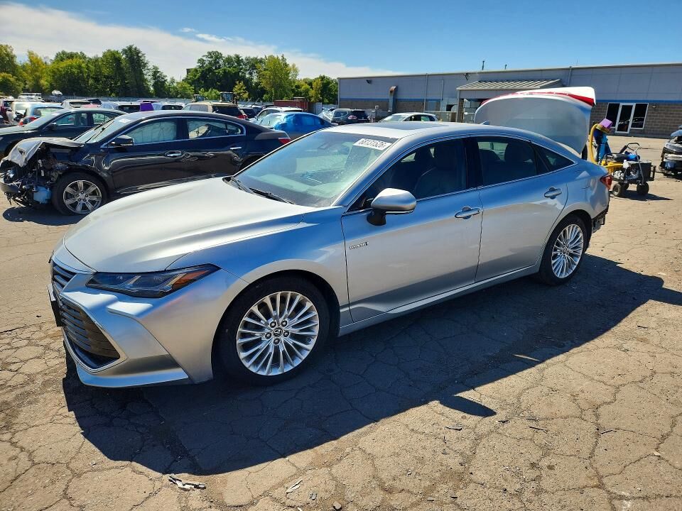 2019 TOYOTA Avalon