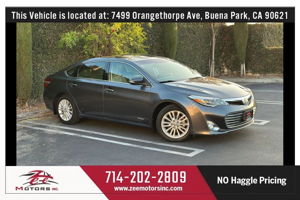 2013 TOYOTA Avalon