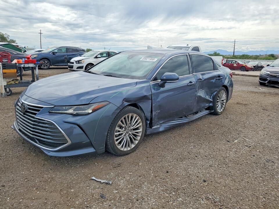 2020 TOYOTA Avalon
