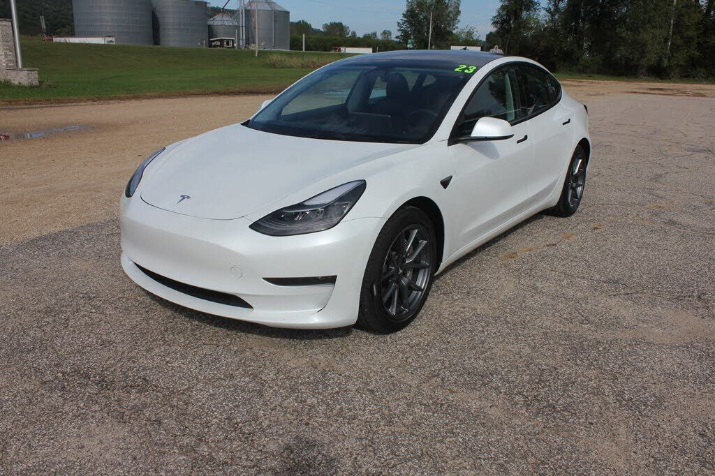 2023 TESLA Model 3