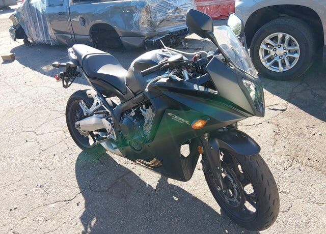 2016 HONDA CB