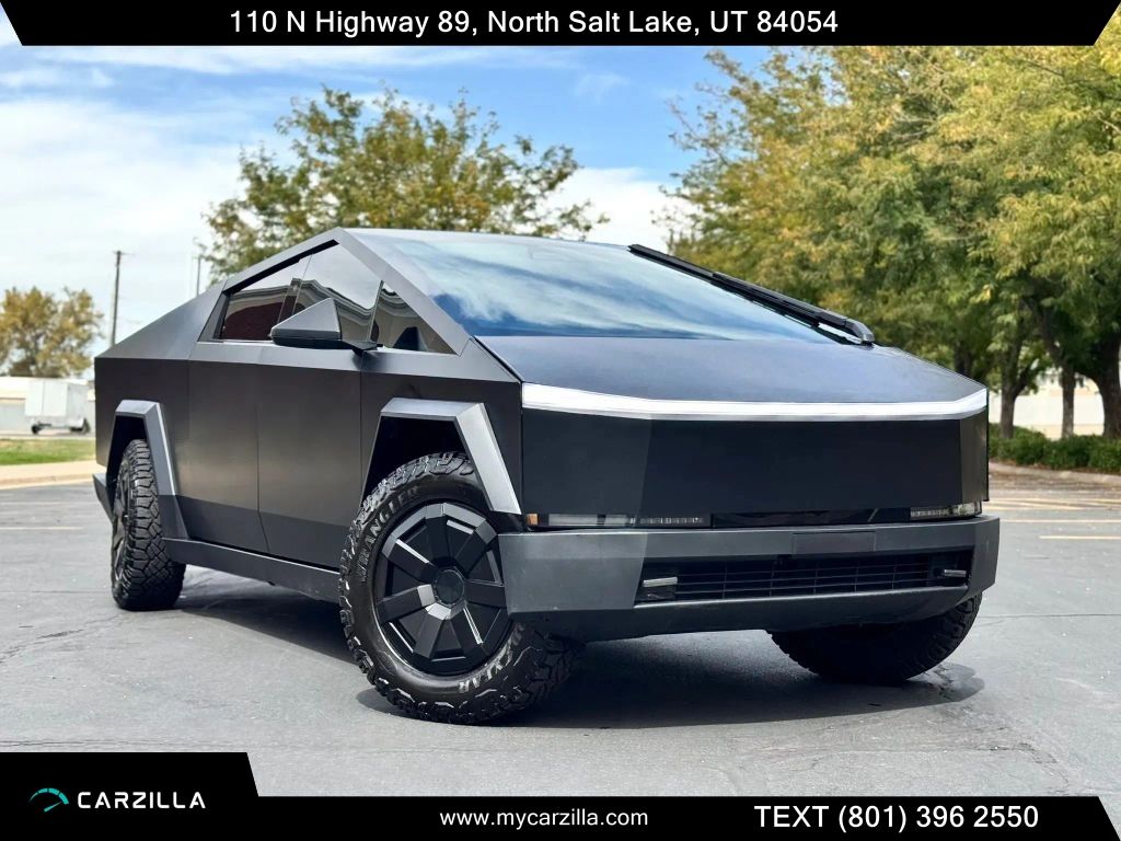 2024 TESLA Cybertruck