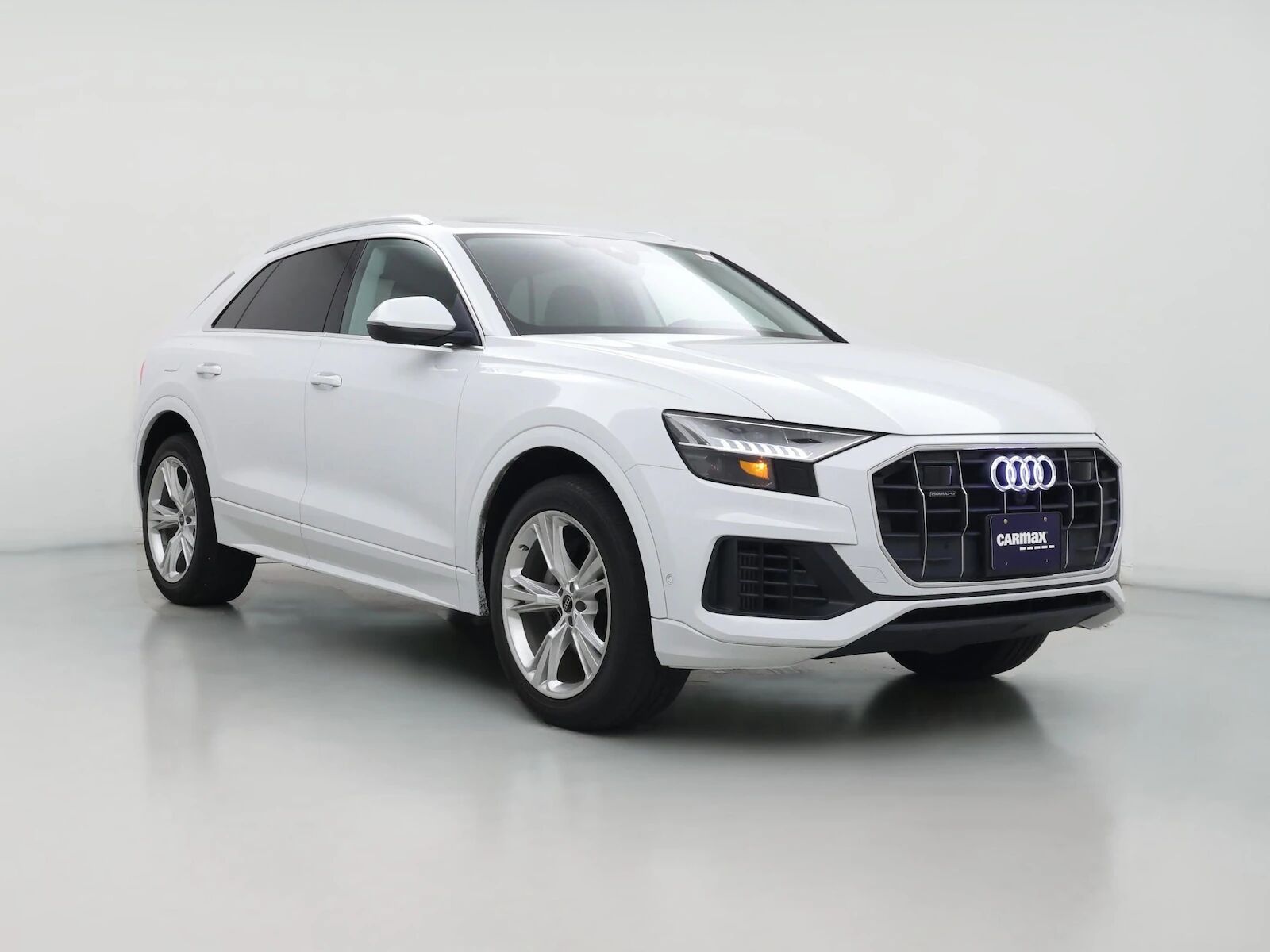 2023 AUDI Q8