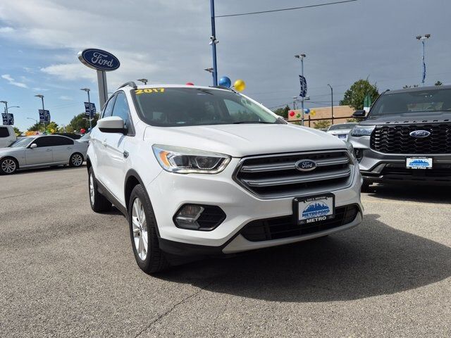 2017 FORD Escape