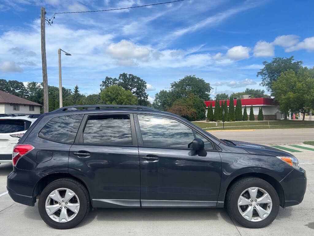 2016 SUBARU Forester