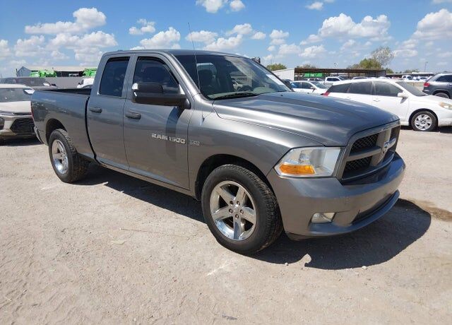 2012 DODGE Ram