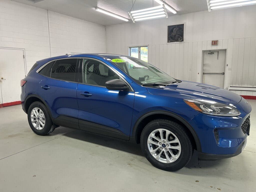 2022 FORD Escape