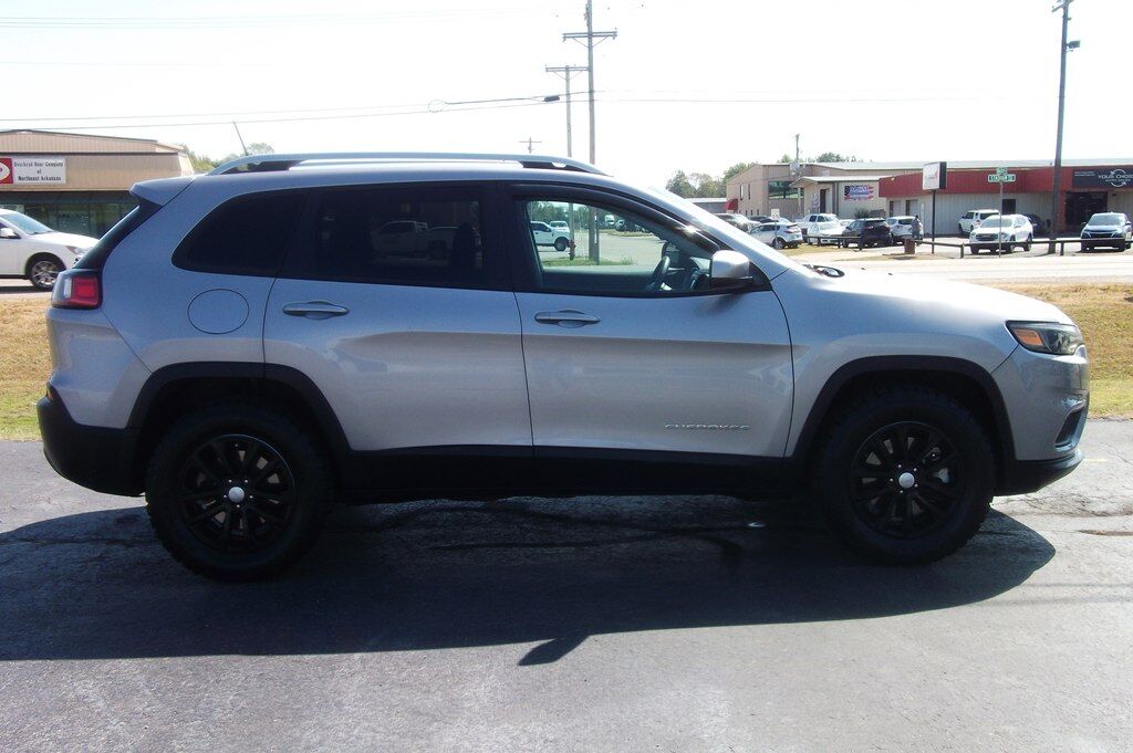 2020 JEEP Cherokee