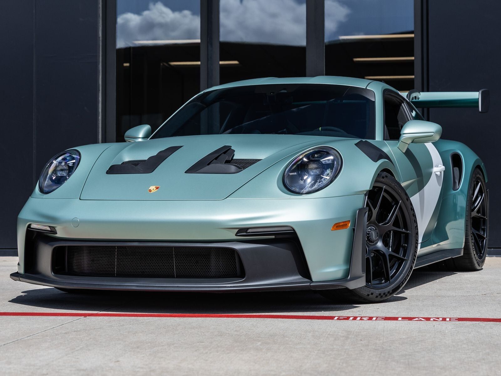 2024 PORSCHE 911