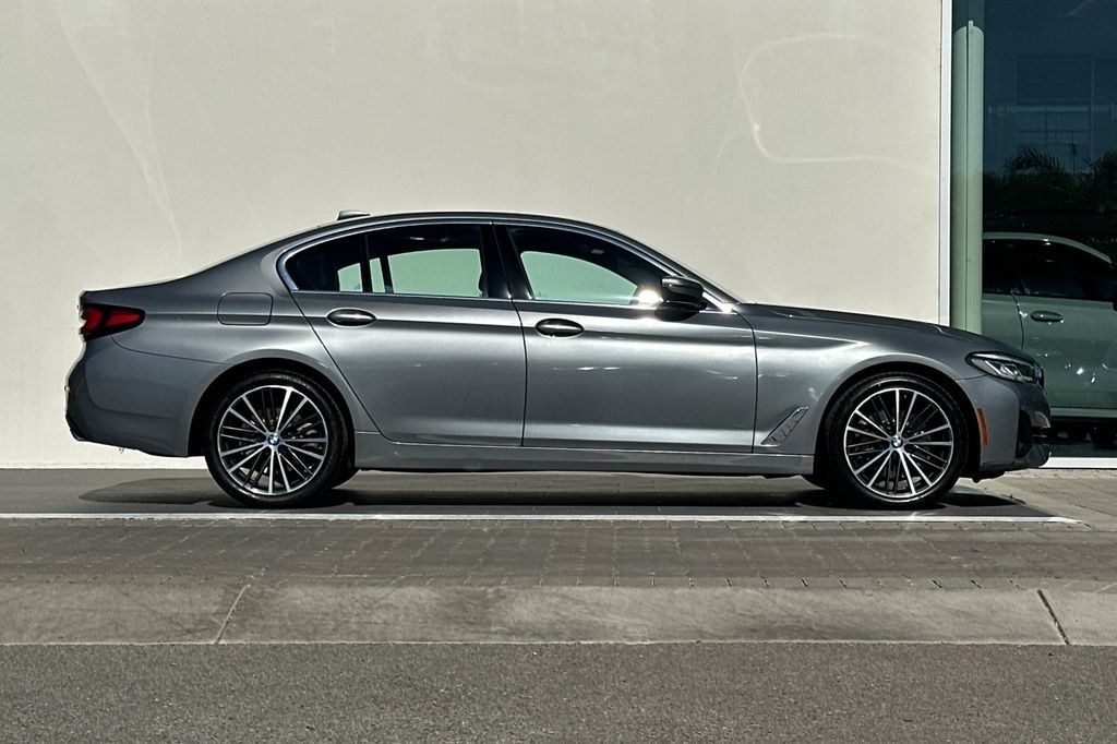 2023 BMW 530i