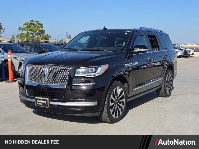 2022 LINCOLN Navigator