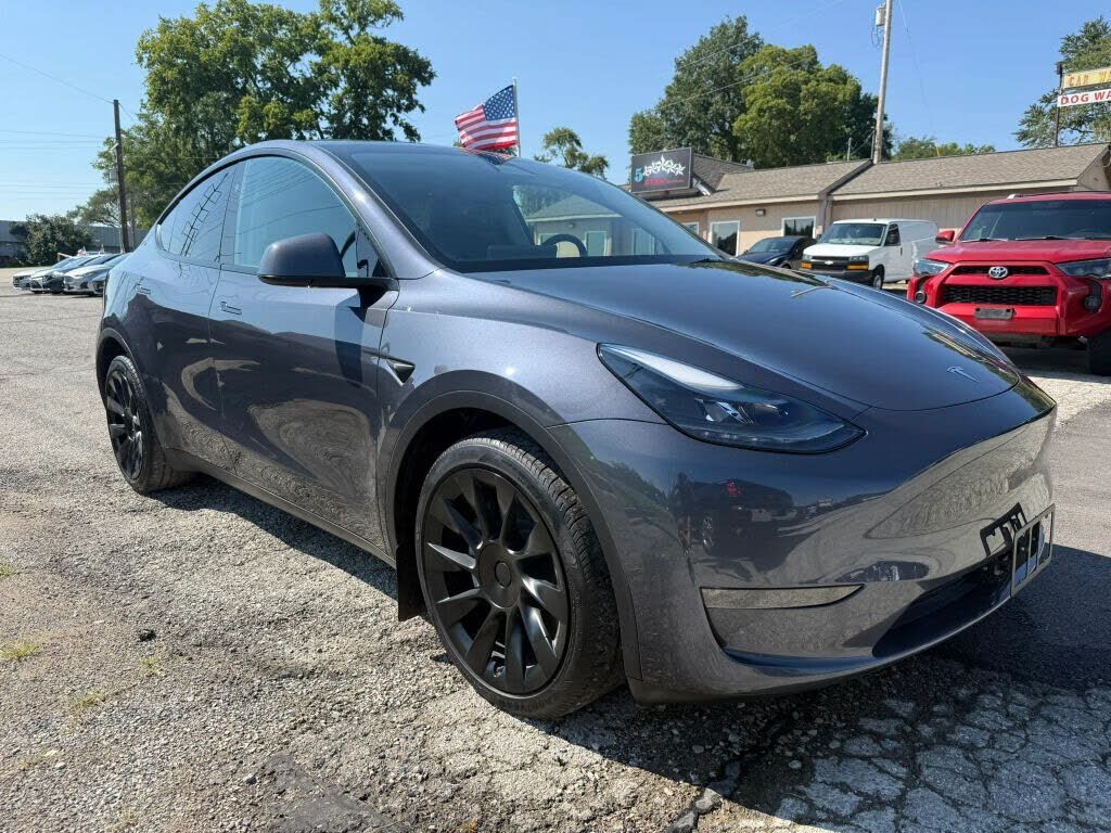 2023 TESLA Model Y