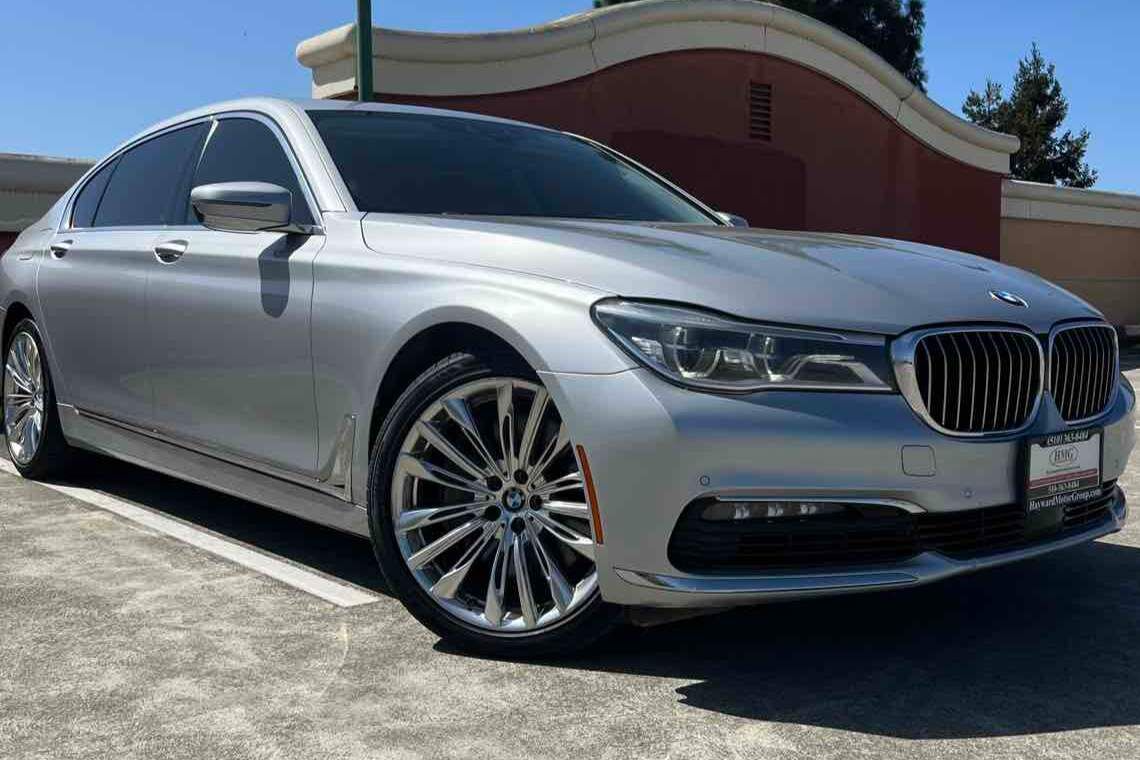 2018 BMW 750i
