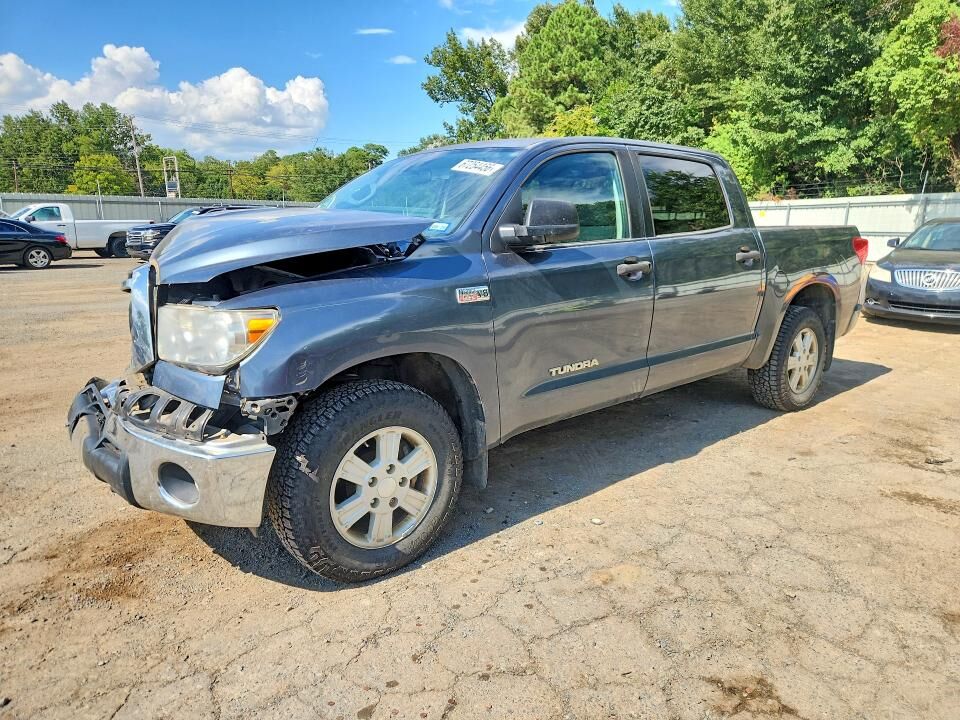 2010 TOYOTA Tundra