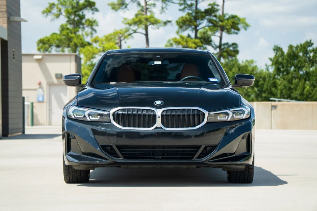 2023 BMW 330i