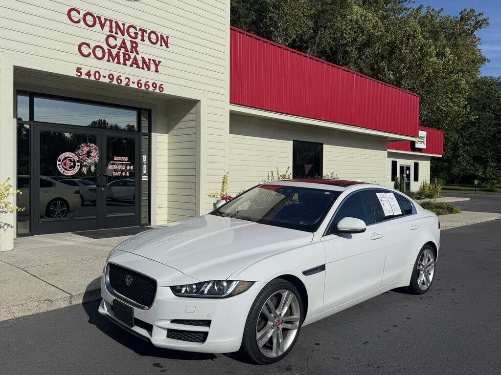 2018 JAGUAR XE