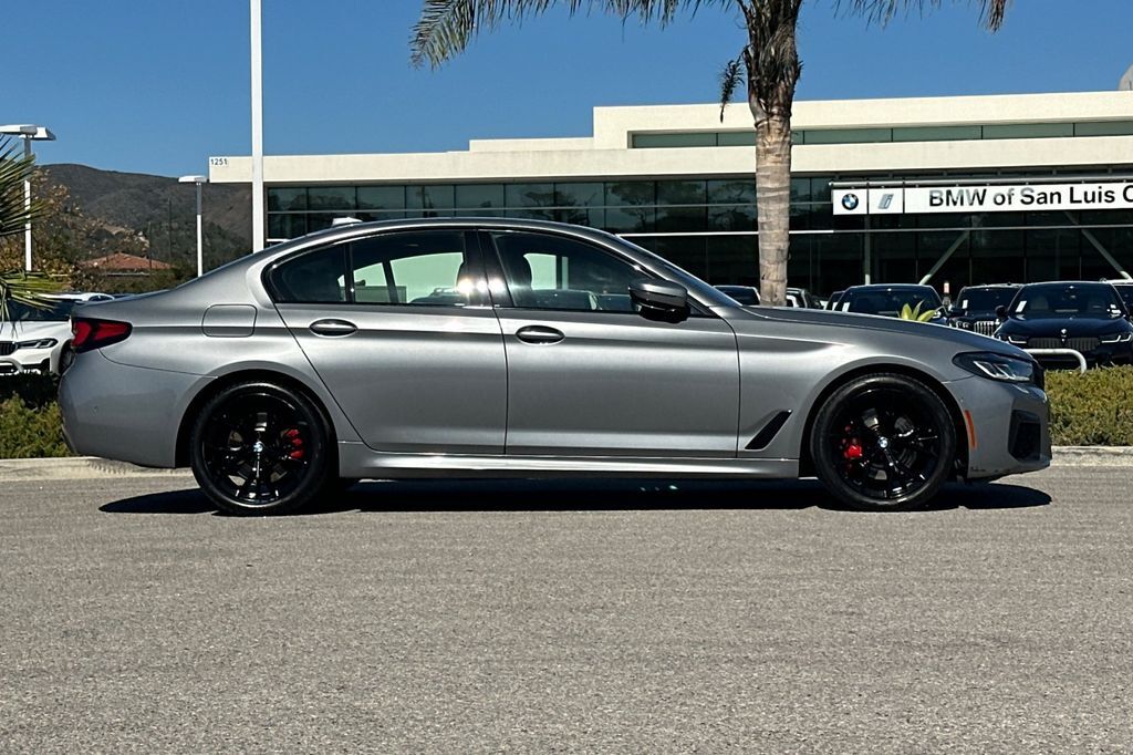 2023 BMW 530i