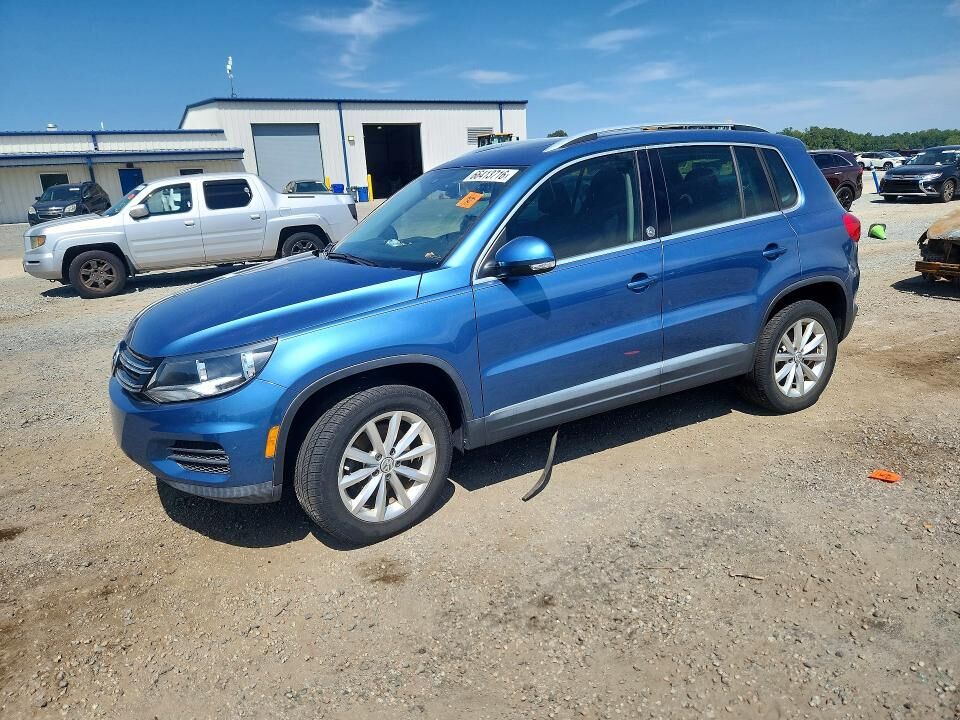 2017 VOLKSWAGEN Tiguan