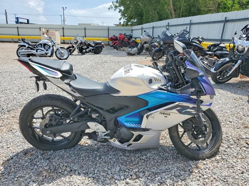 2025 YAMAHA YZF